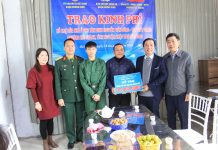 Ủy ban MTTQVN quận Dương Kinh động viên các tân binh có hoàn cảnh khó khăn trước khi lên đường nhập ngũ